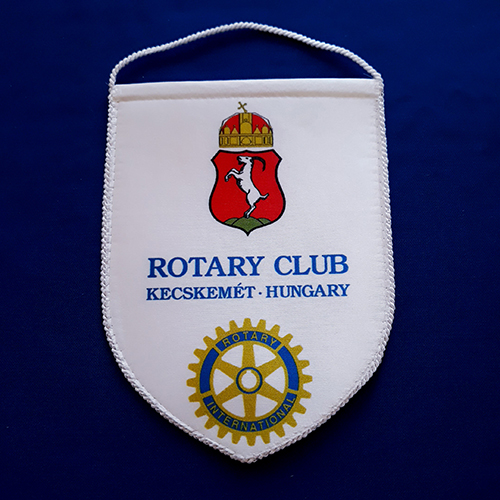 Fanion d'un club du Rotary International