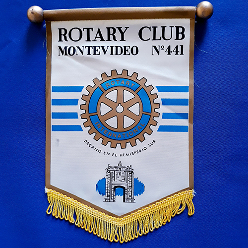 Fanion d'un club du Rotary International